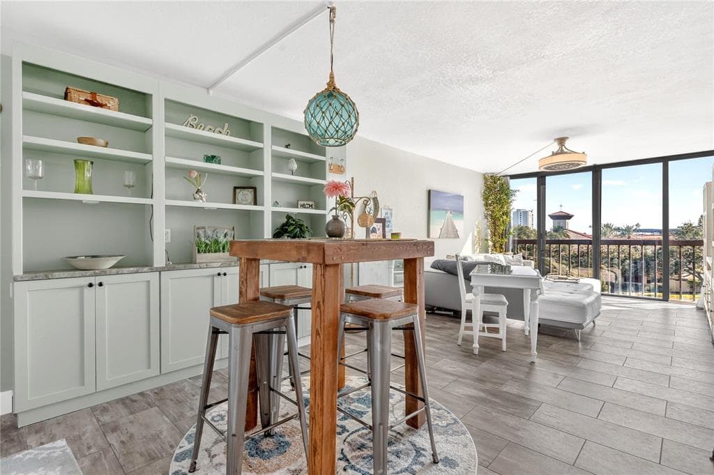 255 DOLPHIN POINT # 407, CLEARWATER BEACH, FL 33767 — zdjęcie 3