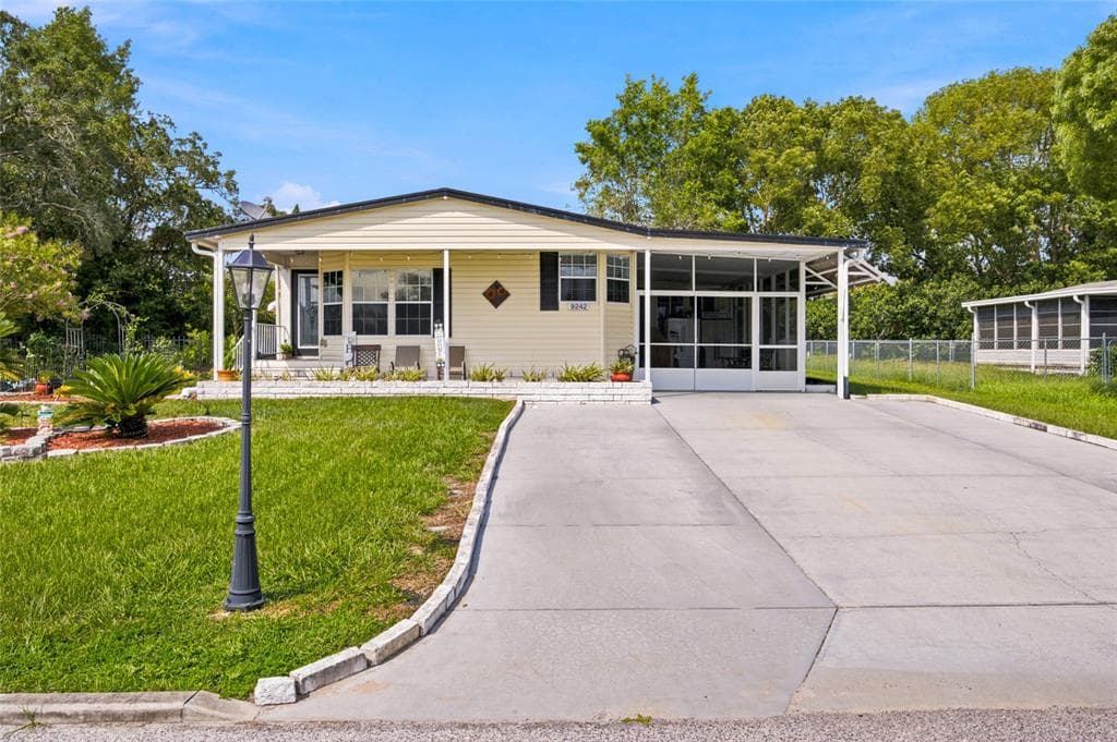 9242 DENMARSH DRIVE, BROOKSVILLE, FL 34613