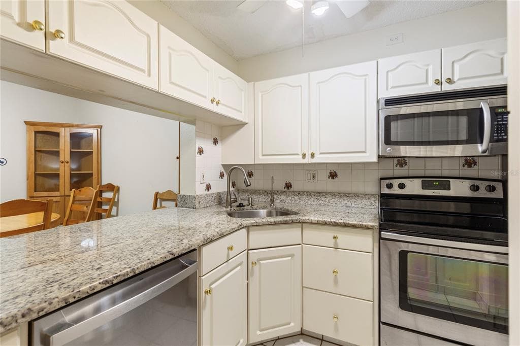 3232 LAKE PINE WAY E # B1, TARPON SPRINGS, FL 34688 — zdjęcie 5