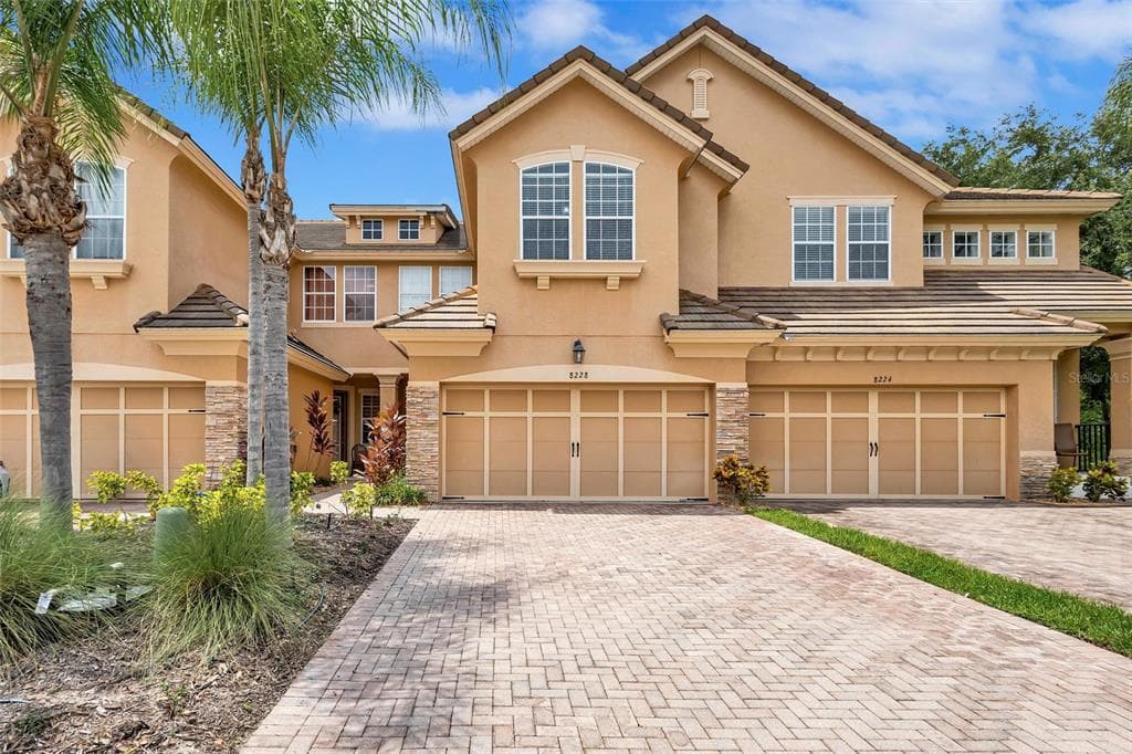 8228 VILLA GRANDE COURT, SARASOTA, FL 34243