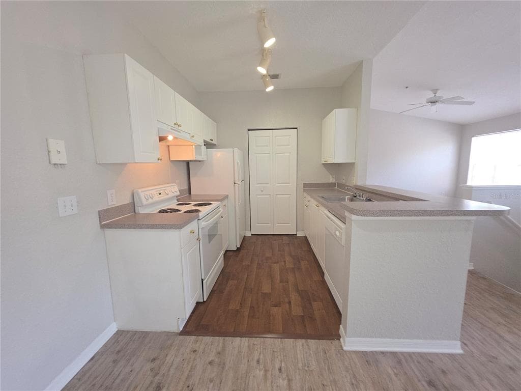 852 GRAND REGENCY POINT # 202, ALTAMONTE SPRINGS, FL 32714 — zdjęcie 2