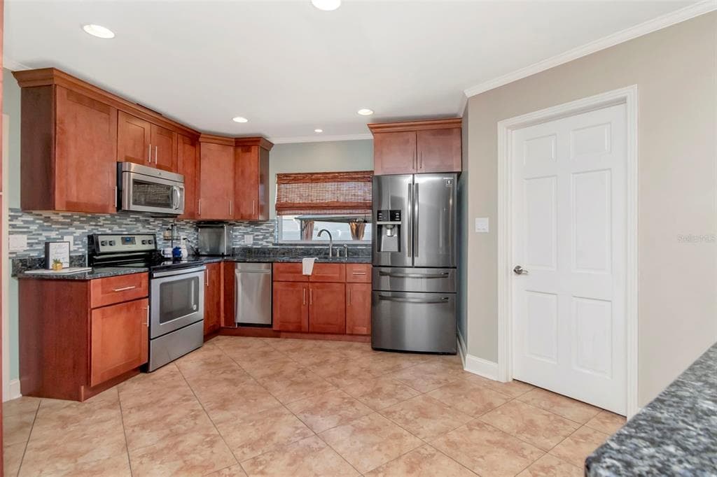 2535 LAKE ELLEN DRIVE, TAMPA, FL 33618 — zdjęcie 5