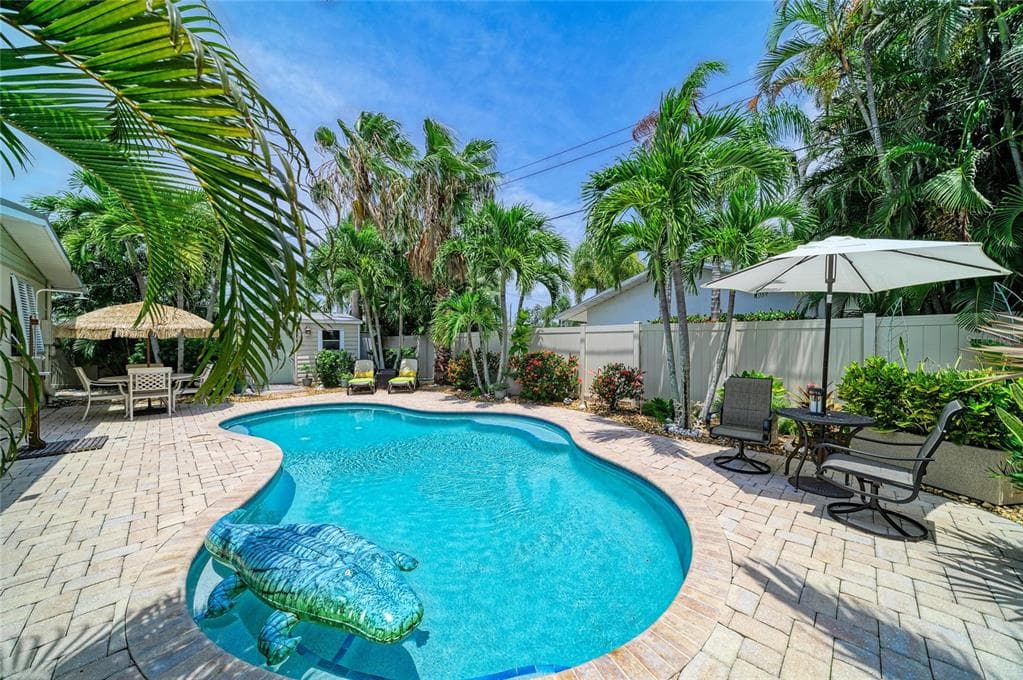 2711 AVENUE C, HOLMES BEACH, FL 34217 — zdjęcie 3