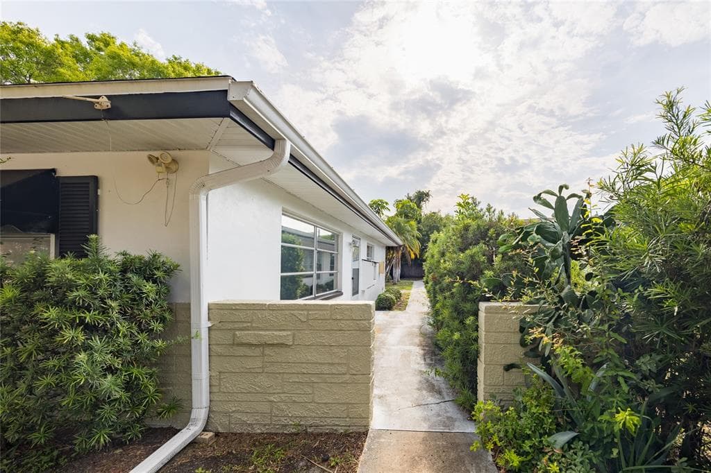 400 S METEOR AVENUE, CLEARWATER, FL 33765