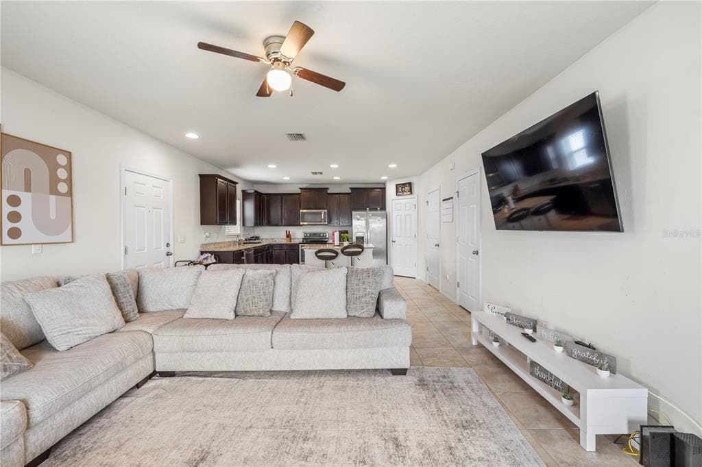 9335 AMERICAN HICKORY LANE, RIVERVIEW, FL 33578 — zdjęcie 4