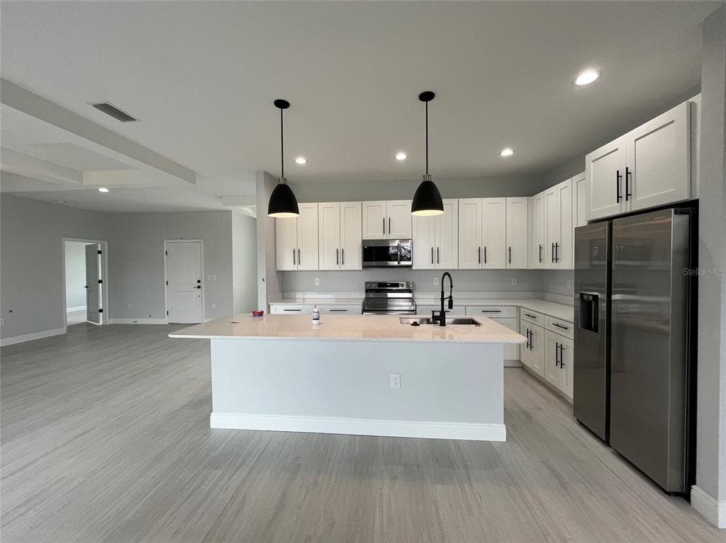 13335 HOLTVILLE AVENUE, PORT CHARLOTTE, FL 33981 — zdjęcie 2