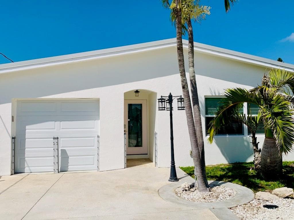 14162 W PARSLEY DRIVE, MADEIRA BEACH, FL 33708 — zdjęcie 2