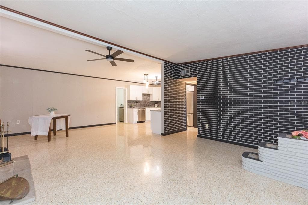 8813 FLAME VINE AVENUE, SEMINOLE, FL 33777 — zdjęcie 3