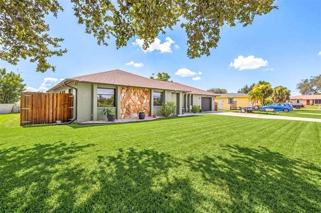 3242 CARDIFF ST, PUNTA GORDA, FL 33983