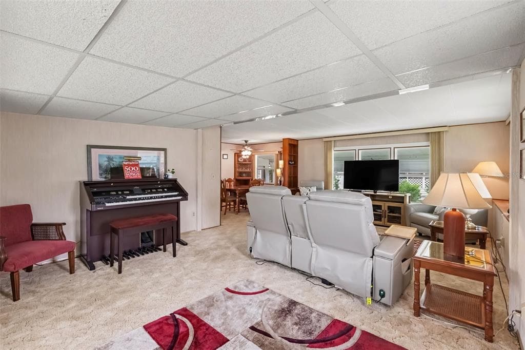 37249 HAMMOND DRIVE, ZEPHYRHILLS, FL 33541 — zdjęcie 4