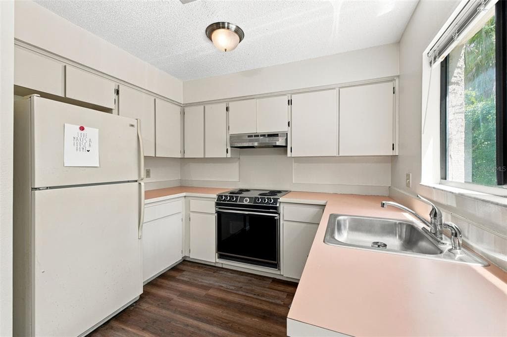 8013 PICKETTS COURT # 1, WEEKI WACHEE, FL 34613 — zdjęcie 5