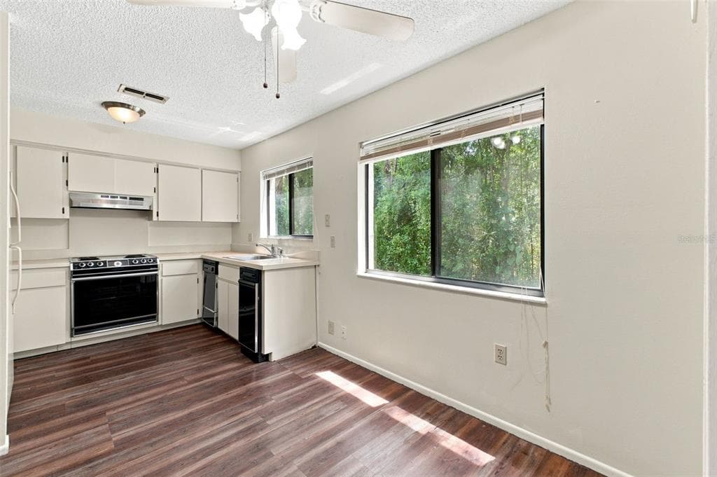 8013 PICKETTS COURT # 1, WEEKI WACHEE, FL 34613 — zdjęcie 4
