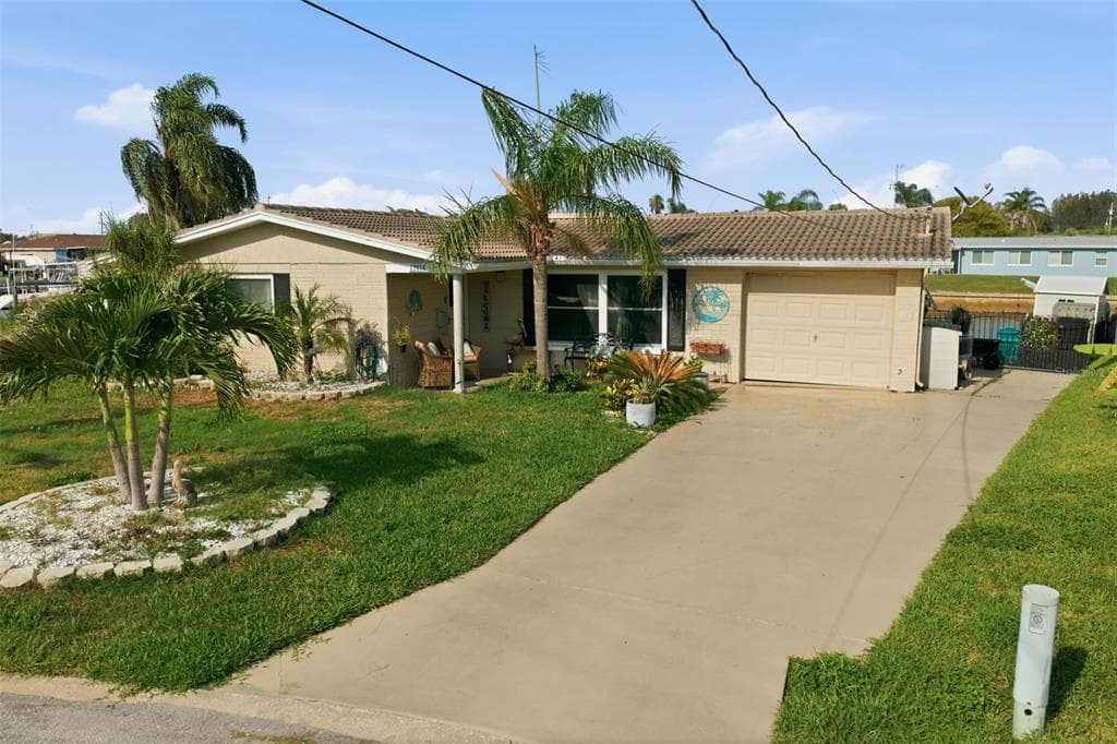 12816 4TH ISLE, HUDSON, FL 34667