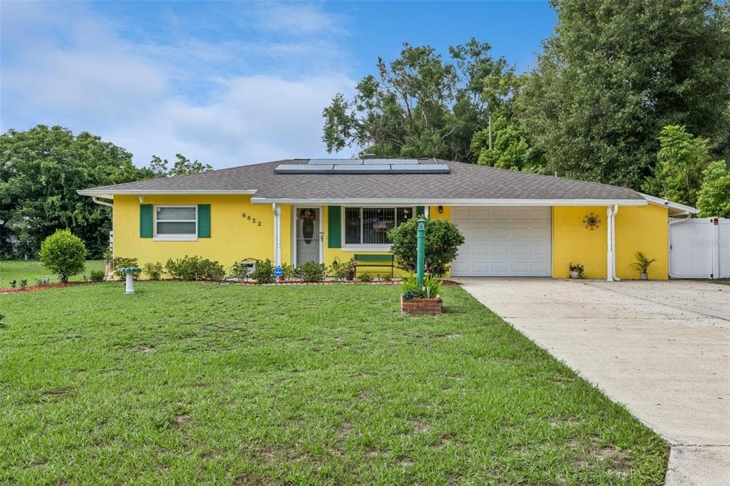 6832 OSWEGO DRIVE, MOUNT DORA, FL 32757