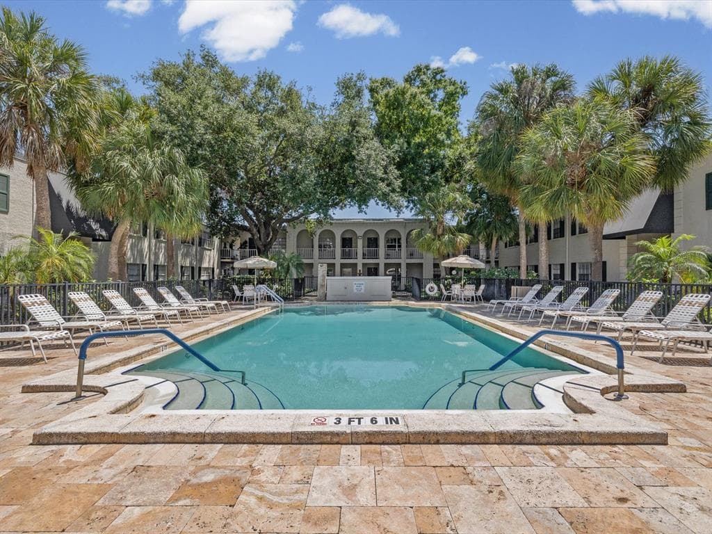 4335 AEGEAN DRIVE # 128A, TAMPA, FL 33611 — zdjęcie 4