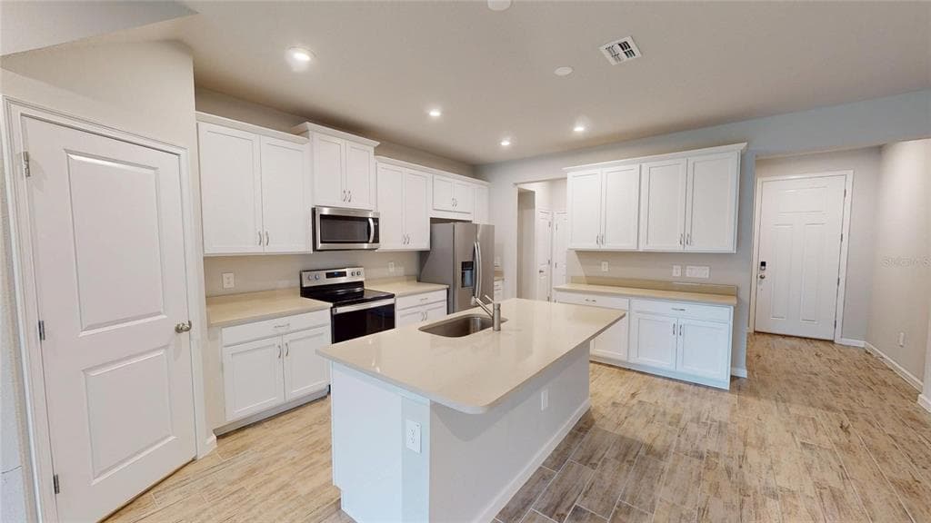 26130 FANTASY SKY LANE, LUTZ, FL 33559 — zdjęcie 3