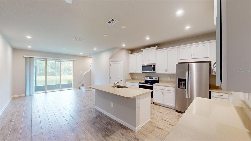 26130 FANTASY SKY LANE, LUTZ, FL 33559 — zdjęcie 4