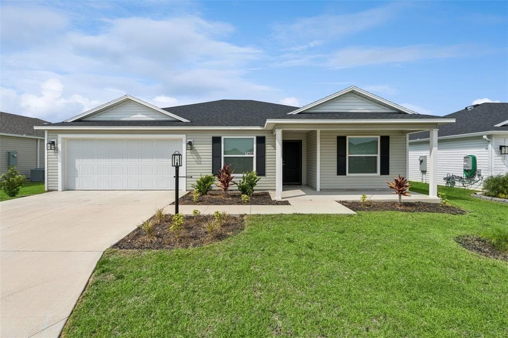 7608 DANIEL HEARNS WAY, THE VILLAGES, FL 34762