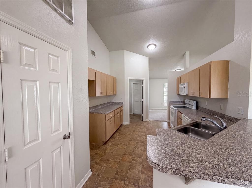 1038 HIGHLAND CREST CIRCLE, LAKE WALES, FL 33853 — zdjęcie 2