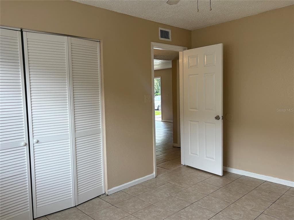 203 POINSETTIA PINE COURT # 102, TAMPA, FL 33612 — zdjęcie 3