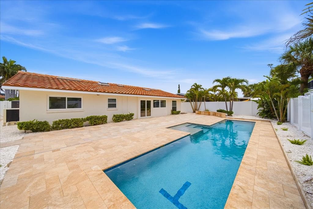 230 N TESSIER DRIVE, ST PETE BEACH, FL 33706 — zdjęcie 4