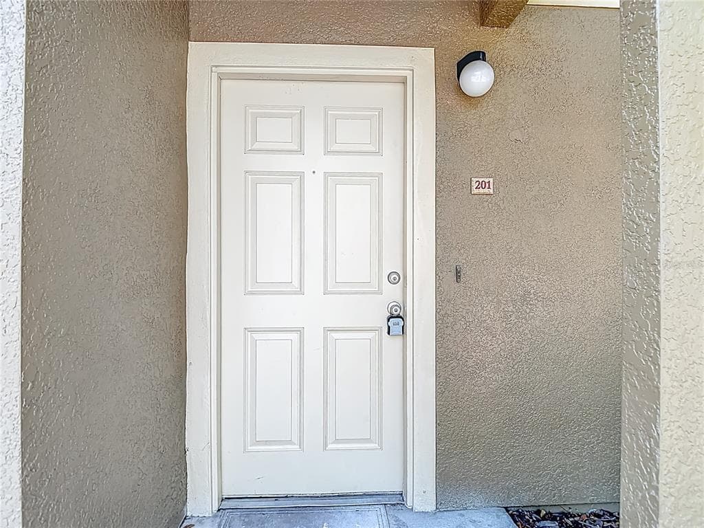 36106 LAKE CHASE BOULEVARD # Unit 201, ZEPHYRHILLS, FL 33541 — zdjęcie 2