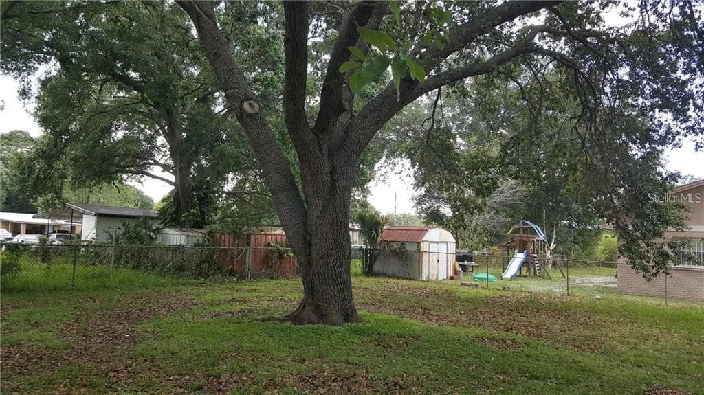 5011 S 85TH STREET, TAMPA, FL 33619 — zdjęcie 2