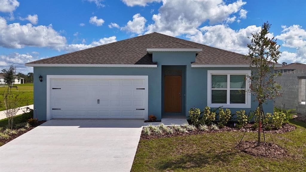 148 FLAG LILLY LANE, UMATILLA, FL 32784
