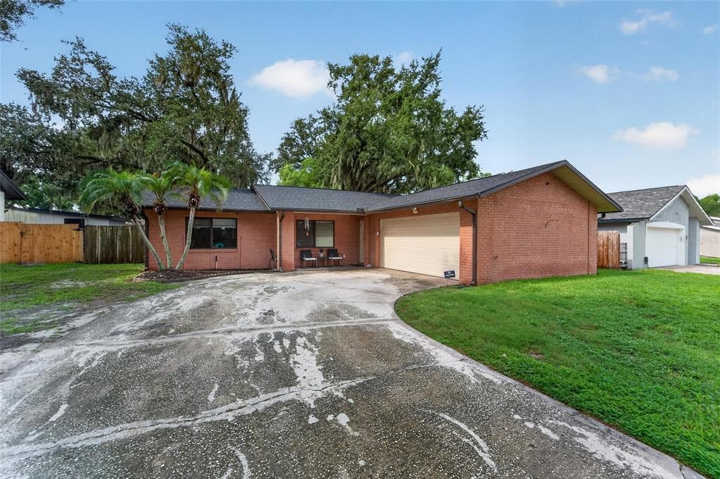 3721 COPPERTREE CIRCLE, BRANDON, FL 33511
