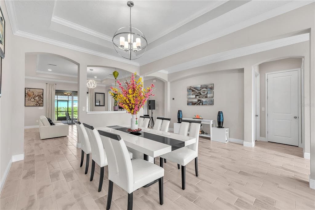 814 TIRANO WAY, SUN CITY CENTER, FL 33573 — zdjęcie 2