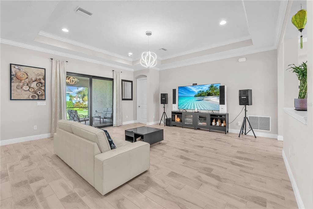 814 TIRANO WAY, SUN CITY CENTER, FL 33573 — zdjęcie 3