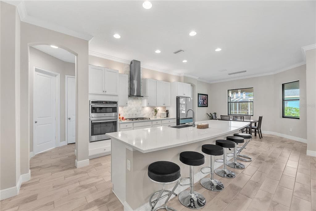 814 TIRANO WAY, SUN CITY CENTER, FL 33573 — zdjęcie 4