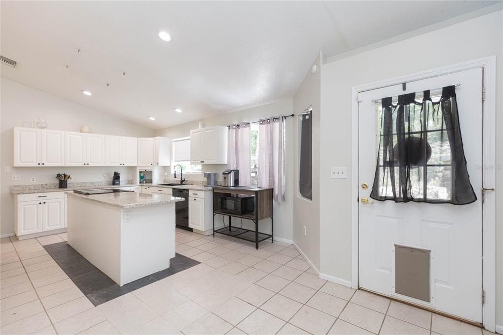 34299 BELT DRIVE, DADE CITY, FL 33523 — zdjęcie 4