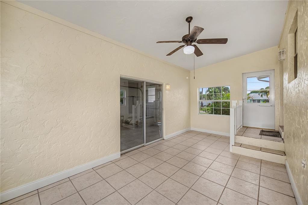 2828 MAGNOLIA WAY, PUNTA GORDA, FL 33950 — zdjęcie 5