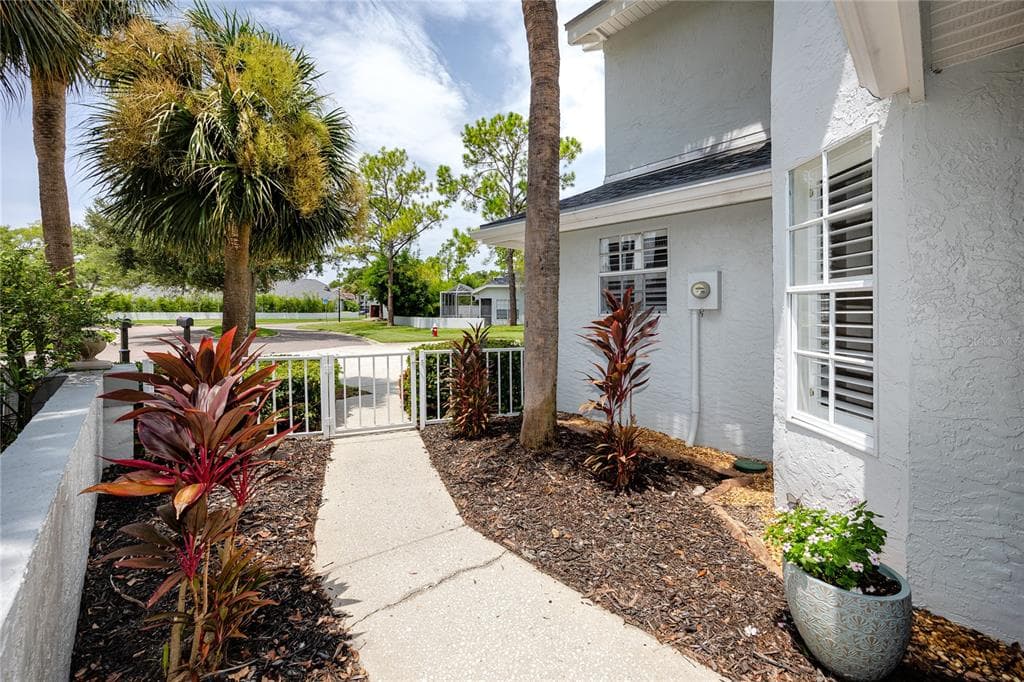 1966 PLANTATION BOULEVARD, CLEARWATER, FL 33760 — zdjęcie 4