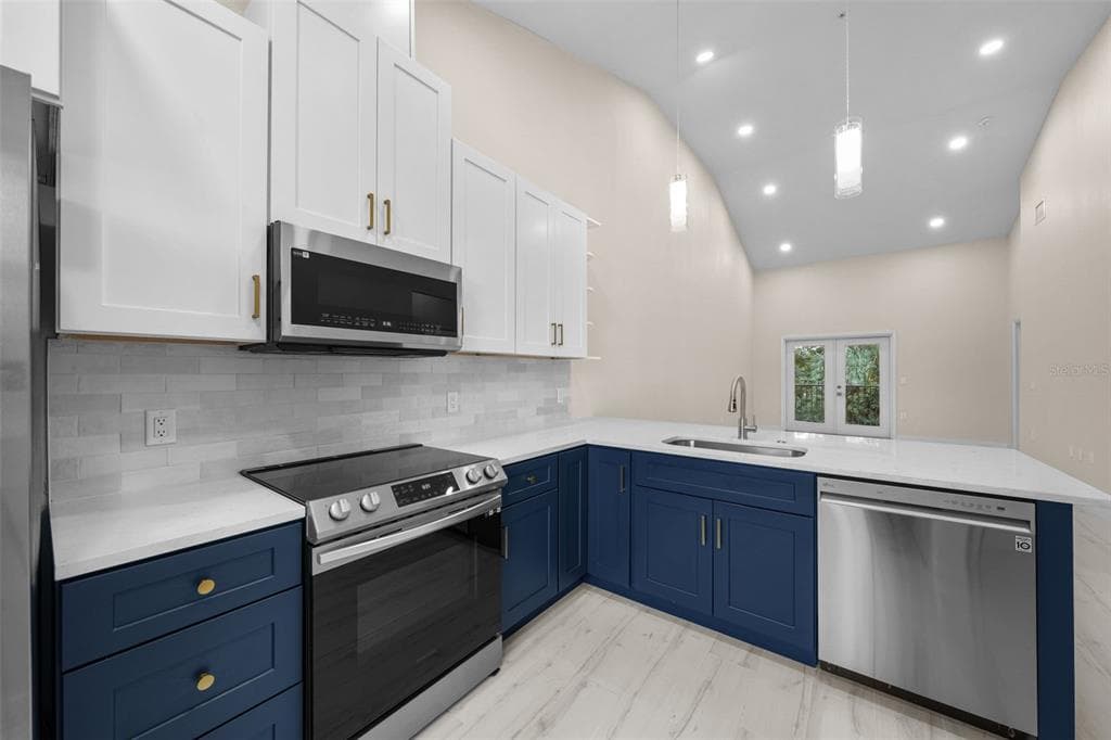 3890 34TH AVENUE S # 203, ST PETERSBURG, FL 33711 — zdjęcie 2