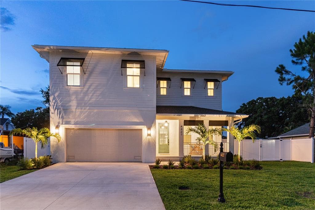 4421 W BAY COURT AVENUE, TAMPA, FL 33611