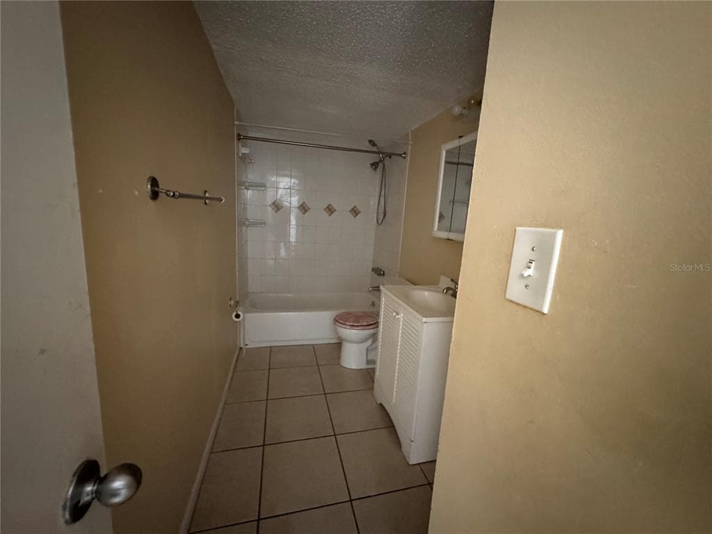 7512 NEEDLE LEAF PLACE # 52, TAMPA, FL 33617 — zdjęcie 5