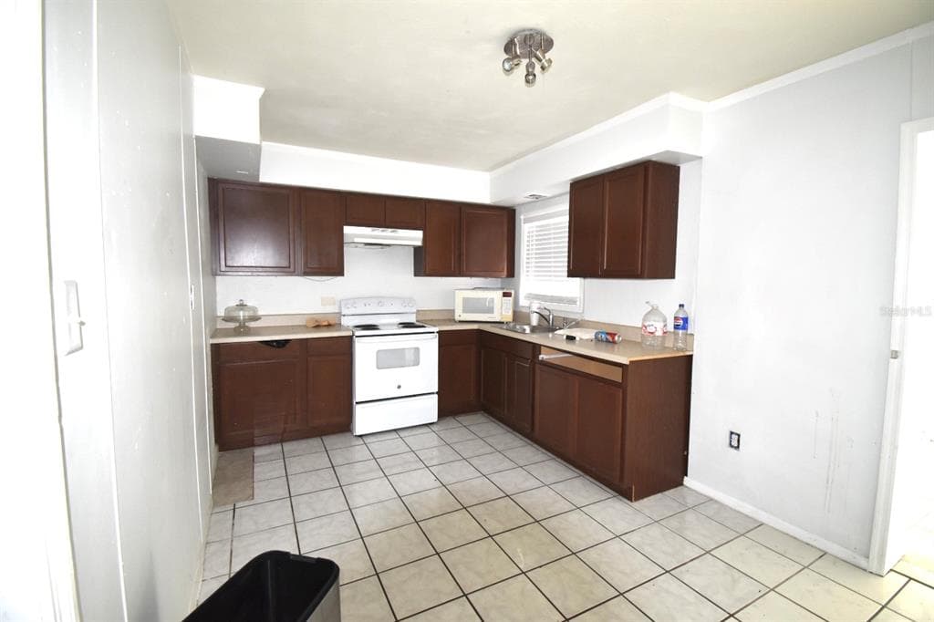 204 SHORE DRIVE W, OLDSMAR, FL 34677 — zdjęcie 4