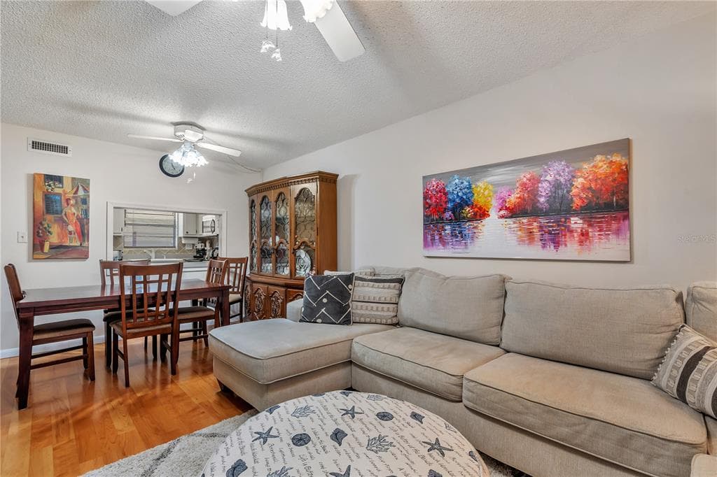 2400 WINDING CREEK BOULEVARD # 24-102, CLEARWATER, FL 33761 — zdjęcie 3