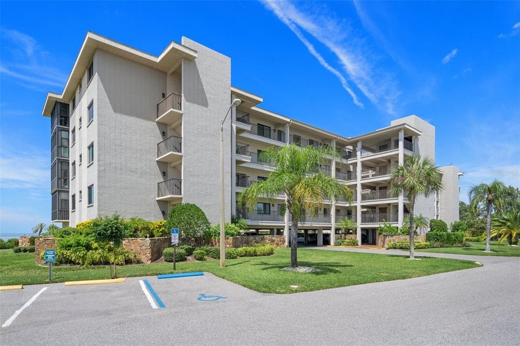 8251 BRENT STREET # 915, PORT RICHEY, FL 34668 — zdjęcie 4