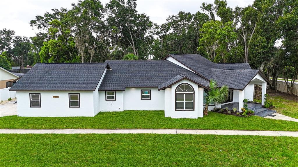 2286 LAKE FRANCIS DRIVE, APOPKA, FL 32712