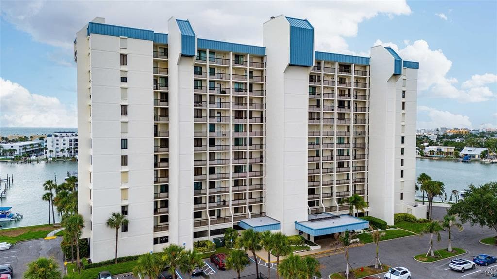 9525 BLIND PASS ROAD # 206, ST PETERSBURG, FL 33706