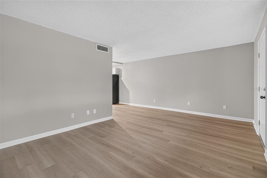 4885 1ST STREET NE # 109, ST PETERSBURG, FL 33703 — zdjęcie 5