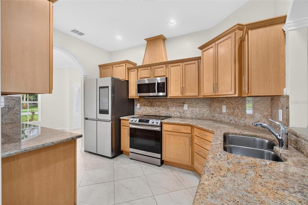 6026 113TH AVENUE N, PINELLAS PARK, FL 33782 — zdjęcie 3