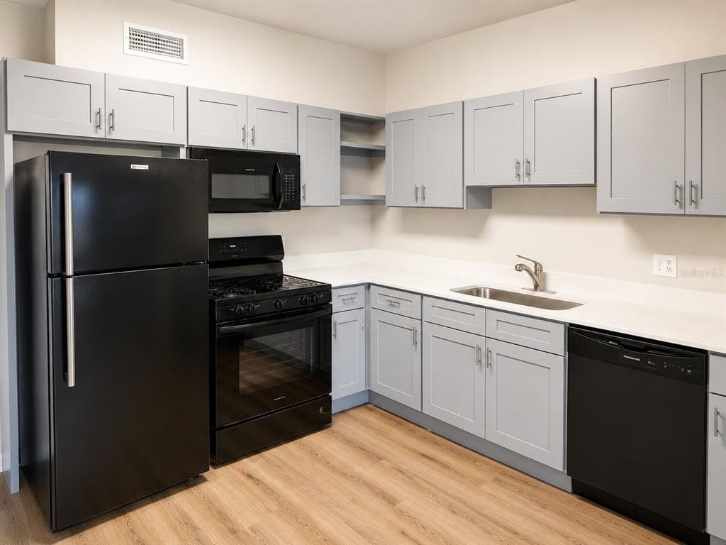 714 GOVERNORS AVENUE, ORLANDO, FL 32808 — zdjęcie 4