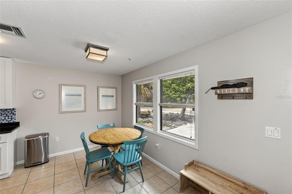 2475 ALAMEDA AVENUE # B, SARASOTA, FL 34234 — zdjęcie 4