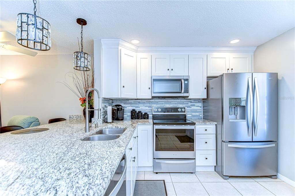13870 OAKWOOD LANE # 13870, SEMINOLE, FL 33776 — zdjęcie 3