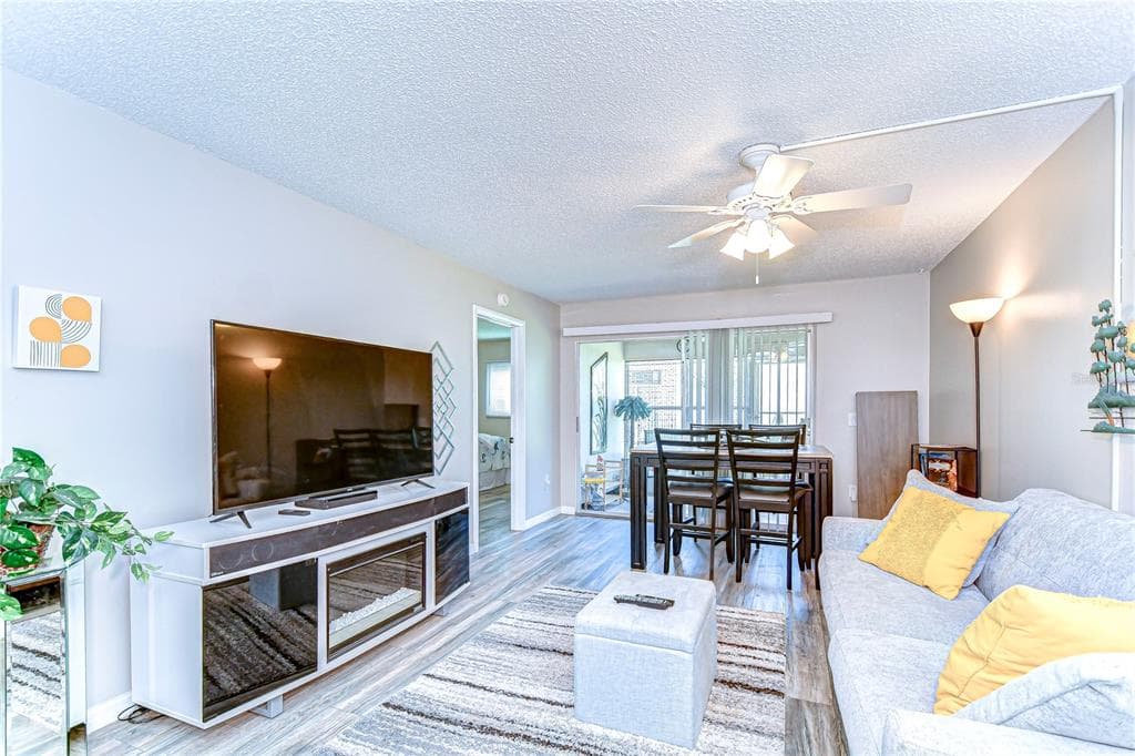 13870 OAKWOOD LANE # 13870, SEMINOLE, FL 33776 — zdjęcie 5