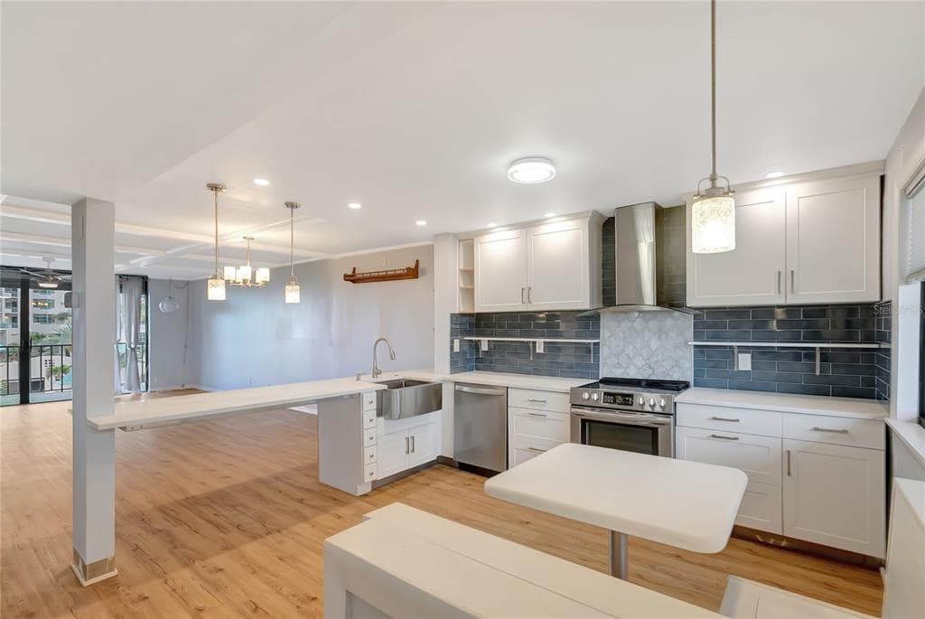 1581 GULF BOULEVARD # 302N, CLEARWATER BEACH, FL 33767 — zdjęcie 5